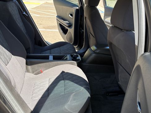 Used 2013 Chevrolet Volt w/ Enhanced Safety Package 1 FWD image 11