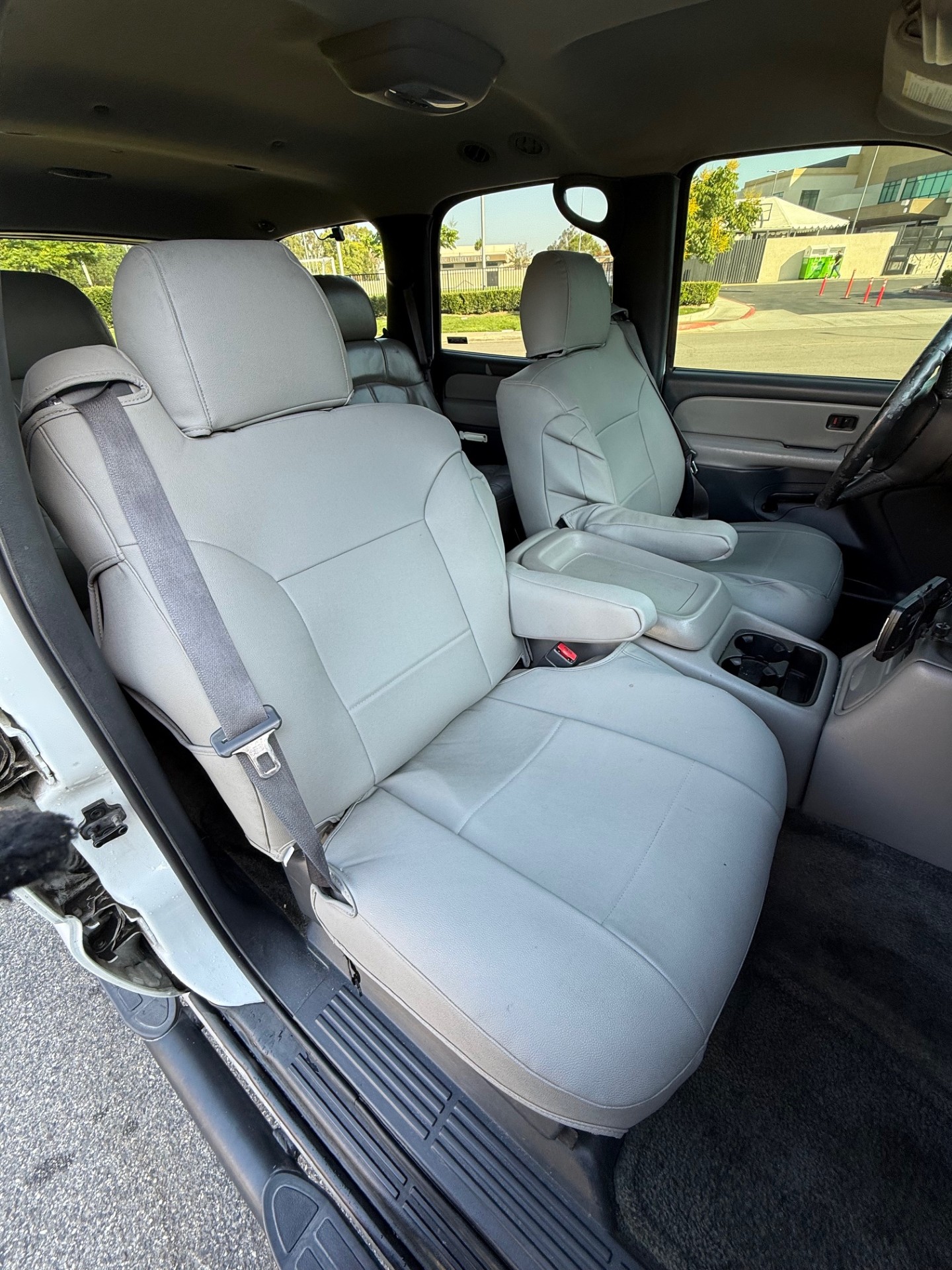 Used 2001 Chevrolet Tahoe LS AWD/4WD image 10