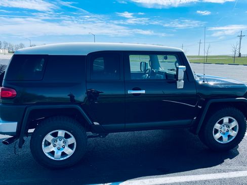 Used 2008 Toyota FJ Cruiser 4WD image 8