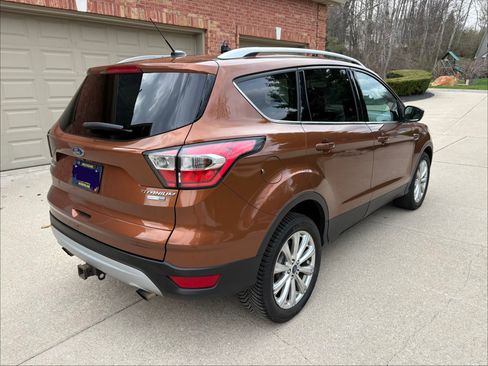 Used 2017 Ford Escape Titanium image 4