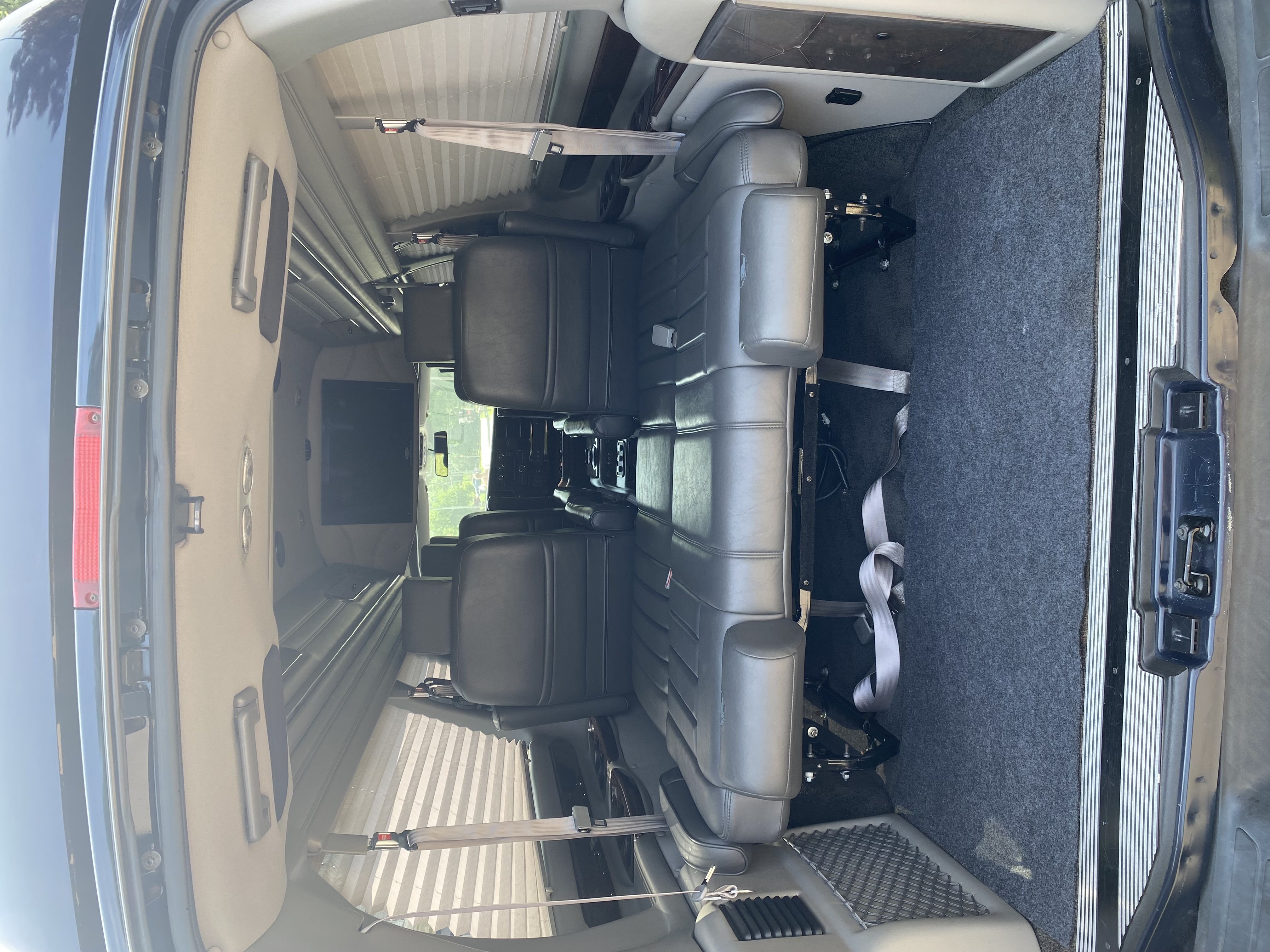Used 2014 Chevrolet Express 2500 Extended RWD image 16