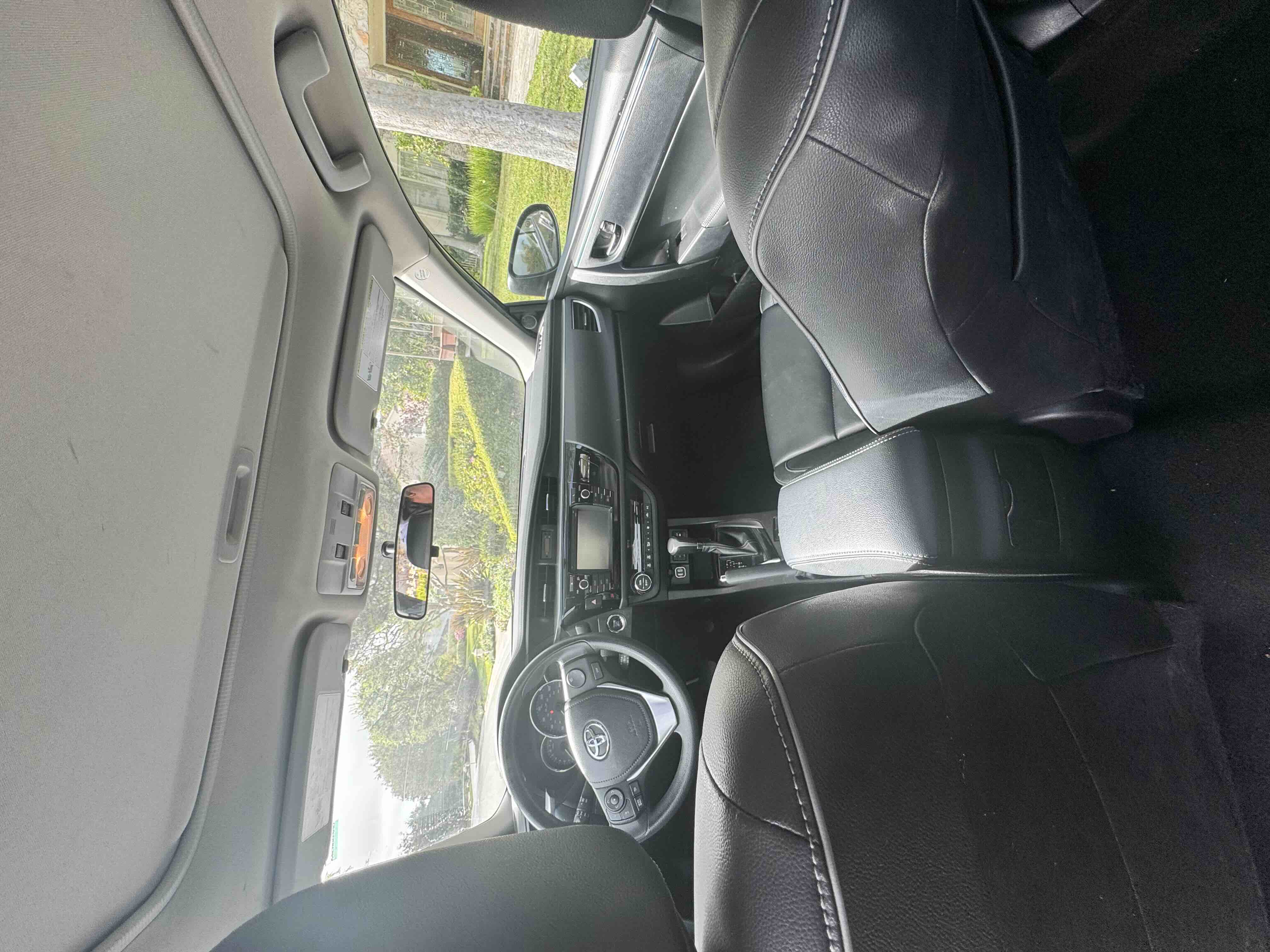 Used 2014 Toyota Corolla LE Premium w/ Driver Convenience Package FWD image 5
