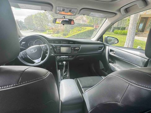 Used 2014 Toyota Corolla LE Premium w/ Driver Convenience Package FWD image 6
