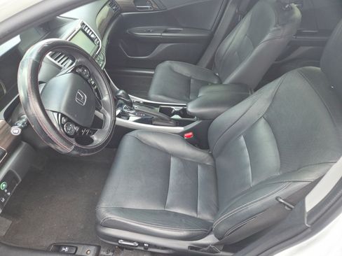 Used 2017 Honda Accord EX-L image 8