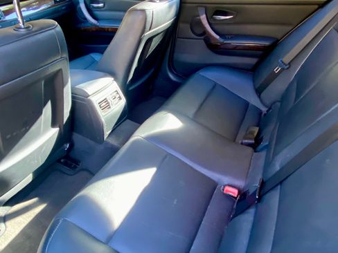 Used 2011 BMW 328i Wagon image 8