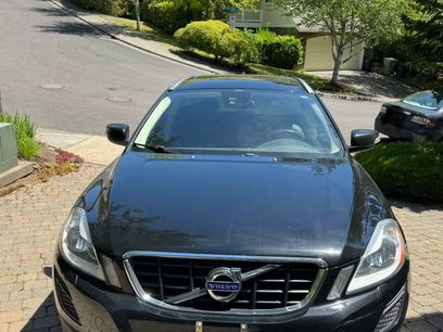 Used 2013 Volvo XC60 3.2 w/ Climate Pkg