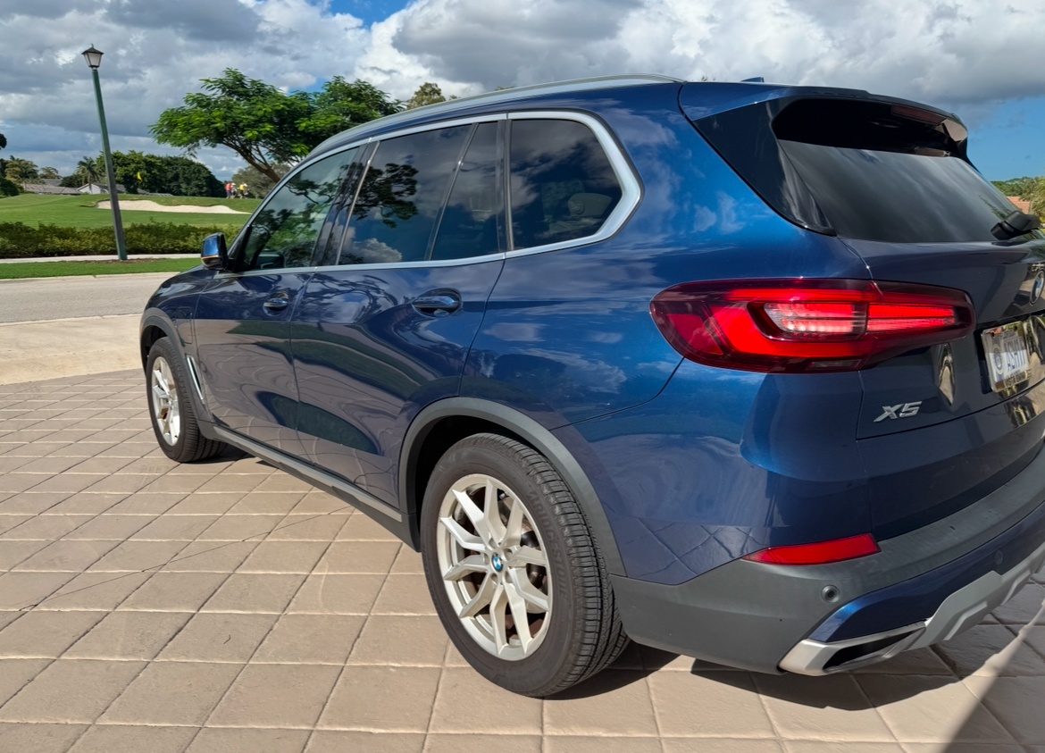 Used 2021 BMW X5 xDrive45e w/ Executive Package AWD/4WD image 10