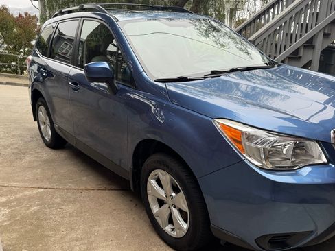 Used 2016 Subaru Forester 2.5i Premium w/ All-Weather Package AWD/4WD image 6