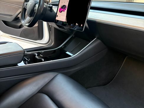 Used 2019 Tesla Model 3 Long Range image 16