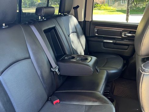 Used 2017 RAM 1500 Laramie image 17