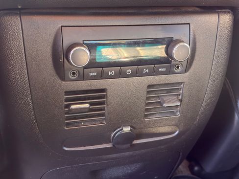 Used 2013 Chevrolet Avalanche LT w/ Suspension Package, Off-Road image 15