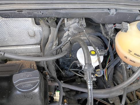 Used 1998 Volkswagen Cabrio FWD image 13