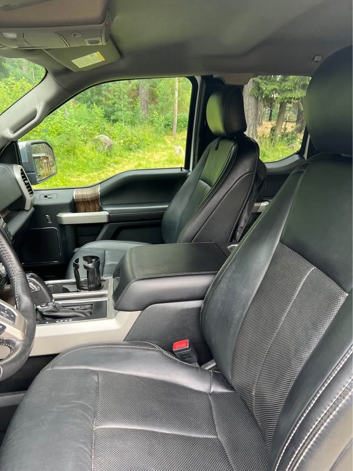 Used 2019 Ford F150 Lariat w/ Equipment Group 502A Luxury AWD/4WD image 10