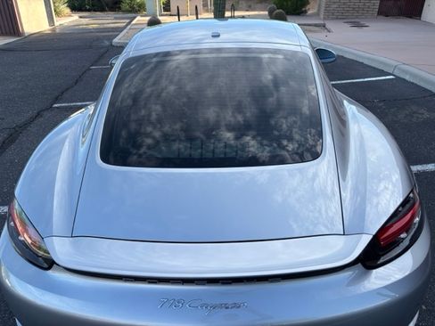 Used 2017 Porsche 718 Cayman RWD image 6
