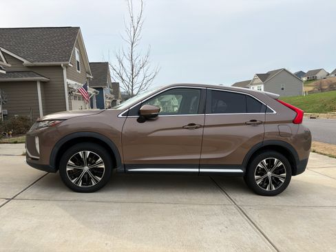 Used 2018 Mitsubishi Eclipse Cross SE image 5