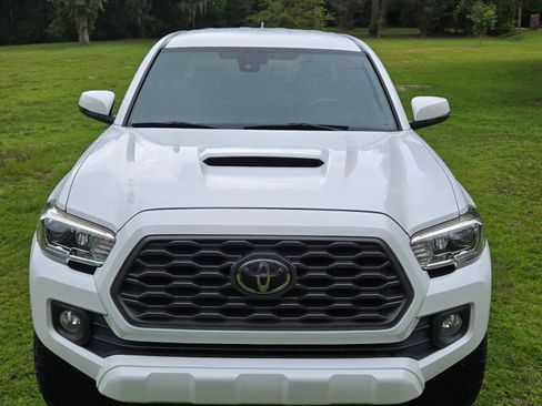 Used 2020 Toyota Tacoma TRD Sport w/ Technology Package AWD/4WD image 6