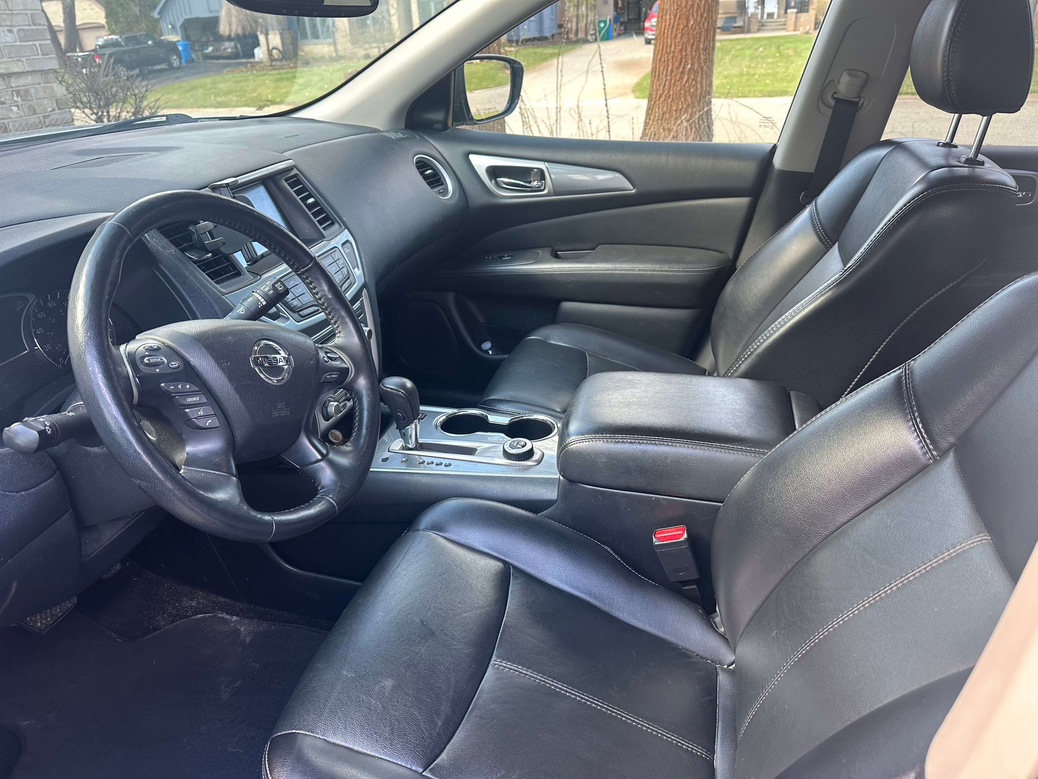 Used 2020 Nissan Pathfinder SL AWD/4WD image 17