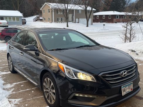 Used 2016 Hyundai Sonata Limited w/ Option Group 04 image 18