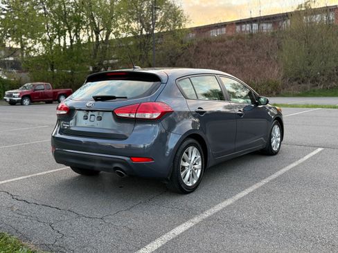Used 2016 Kia Forte LX w/ LX Popular Plus Package image 4