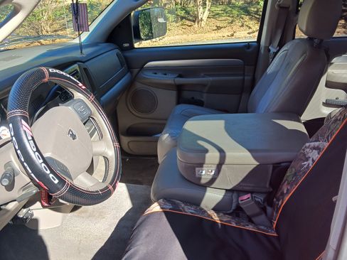 Used 2004 Dodge Ram 1500 Truck SLT w/ Trailer Tow Group image 9