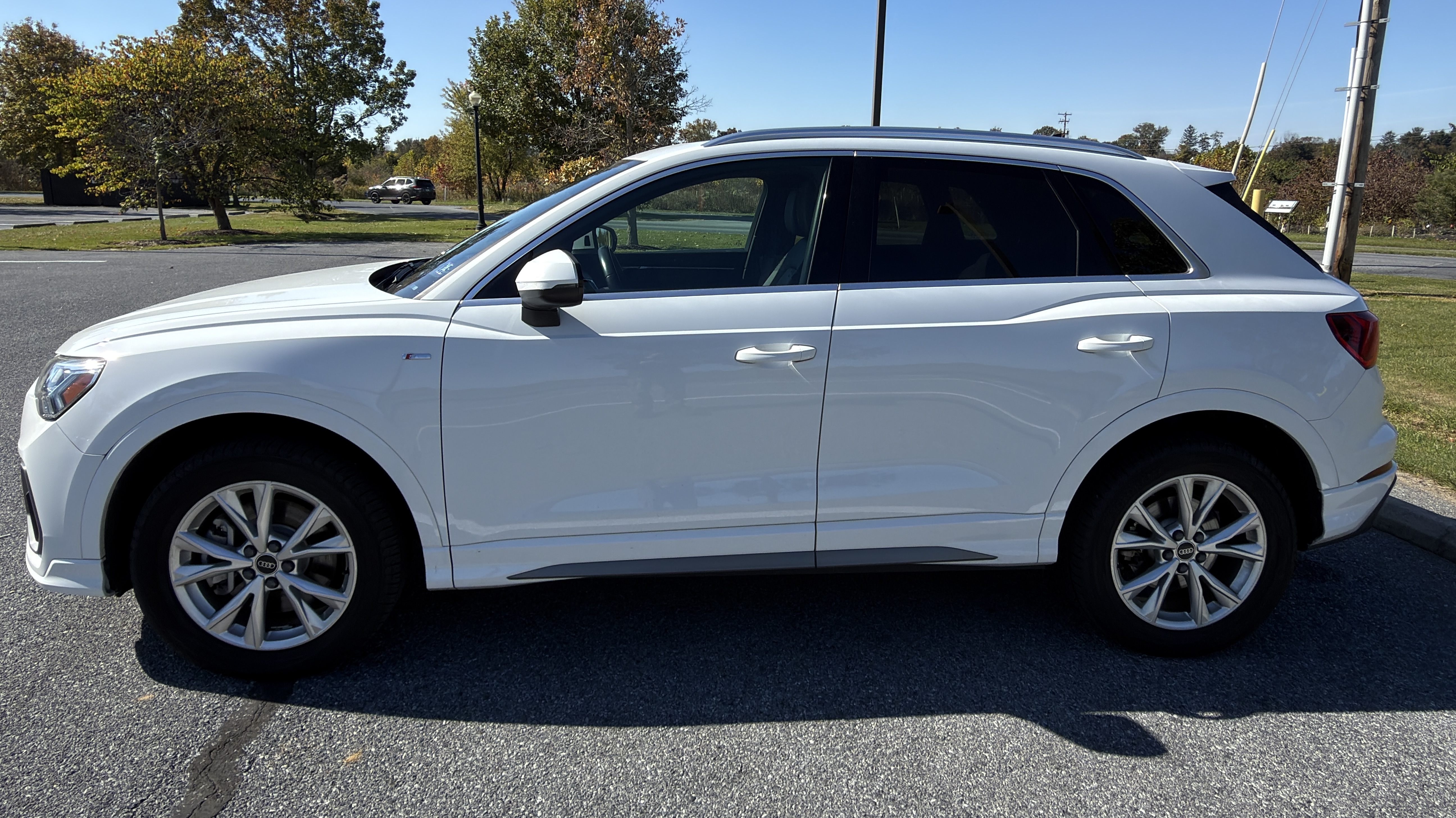 Used 2024 Audi Q3 2.0T Premium AWD/4WD image 2
