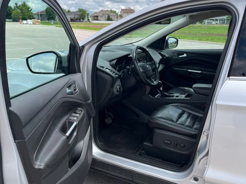 Used 2017 Ford Escape Titanium AWD/4WD image 12