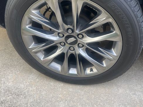 Used 2020 Cadillac Escalade Luxury w/ Escalade Sport Edition image 27