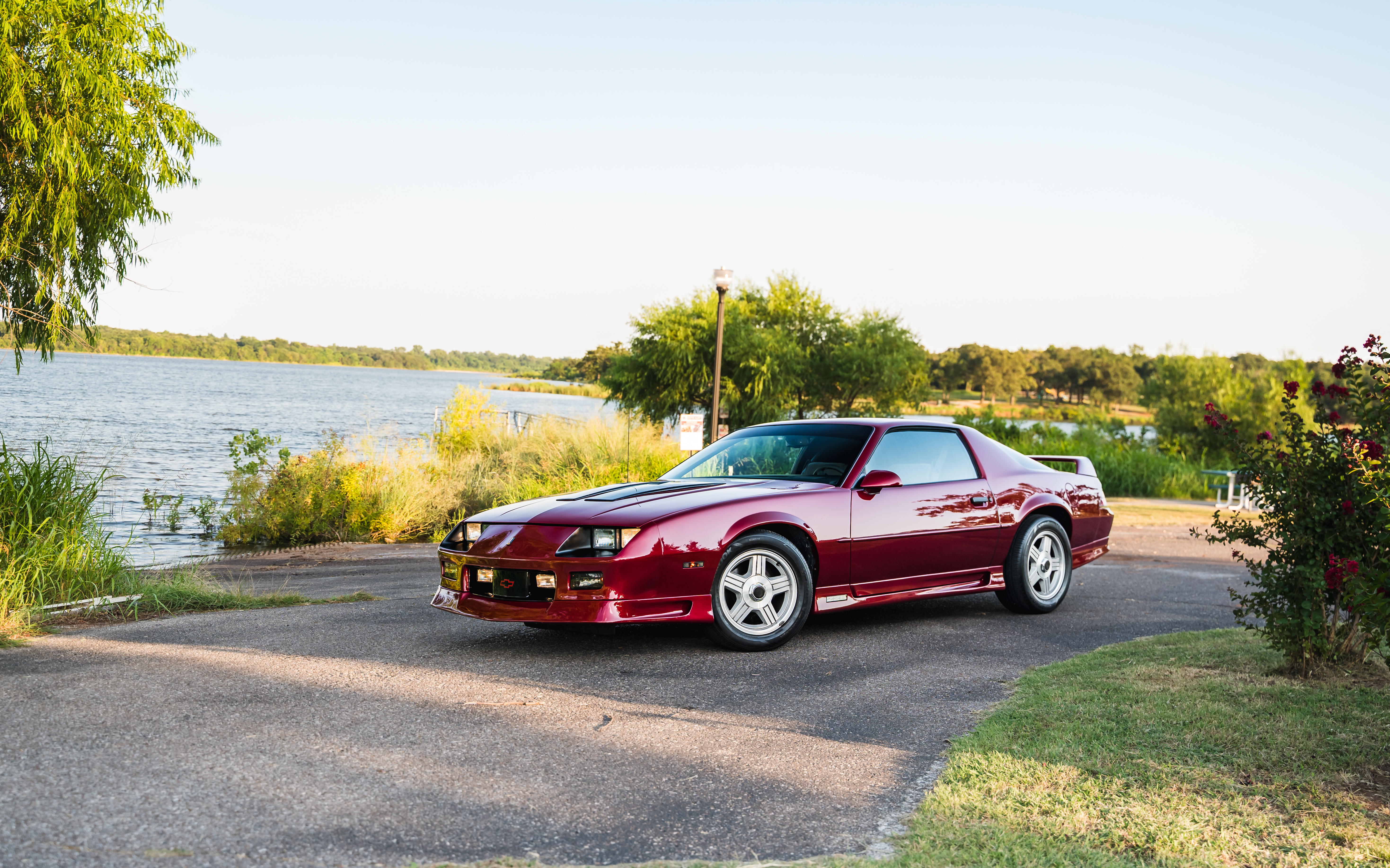Used 1992 Chevrolet Camaro RS RWD image 2