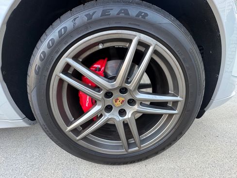 Used 2021 Porsche Macan GTS image 25