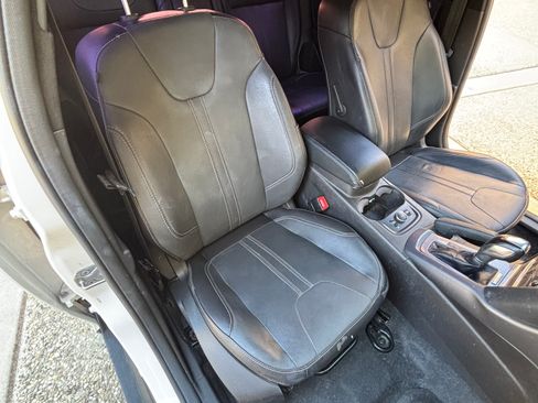 Used 2014 Ford Focus Titanium FWD image 14