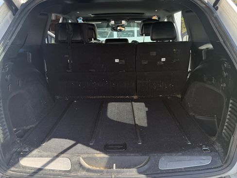 Used 2017 Jeep Grand Cherokee Limited image 21