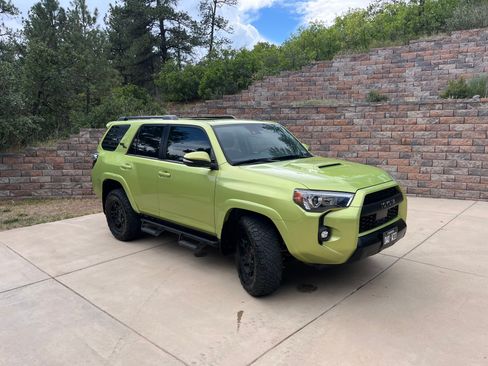 Used 2023 Toyota 4Runner TRD Off-Road Premium w/ Moonroof Package AWD/4WD image 6