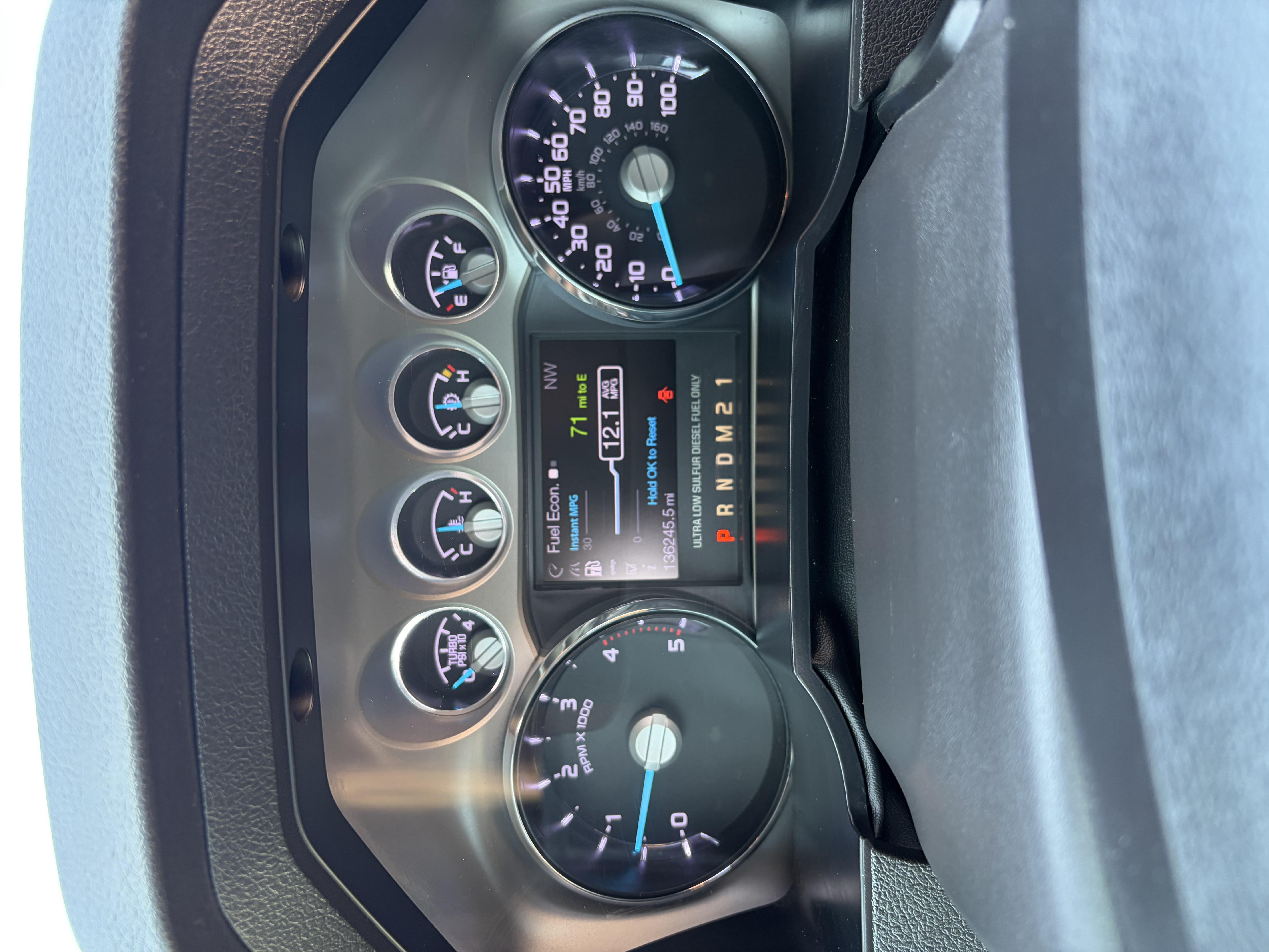 Used 2013 Ford F250 Lariat w/ Lariat Interior Pkg AWD/4WD image 11
