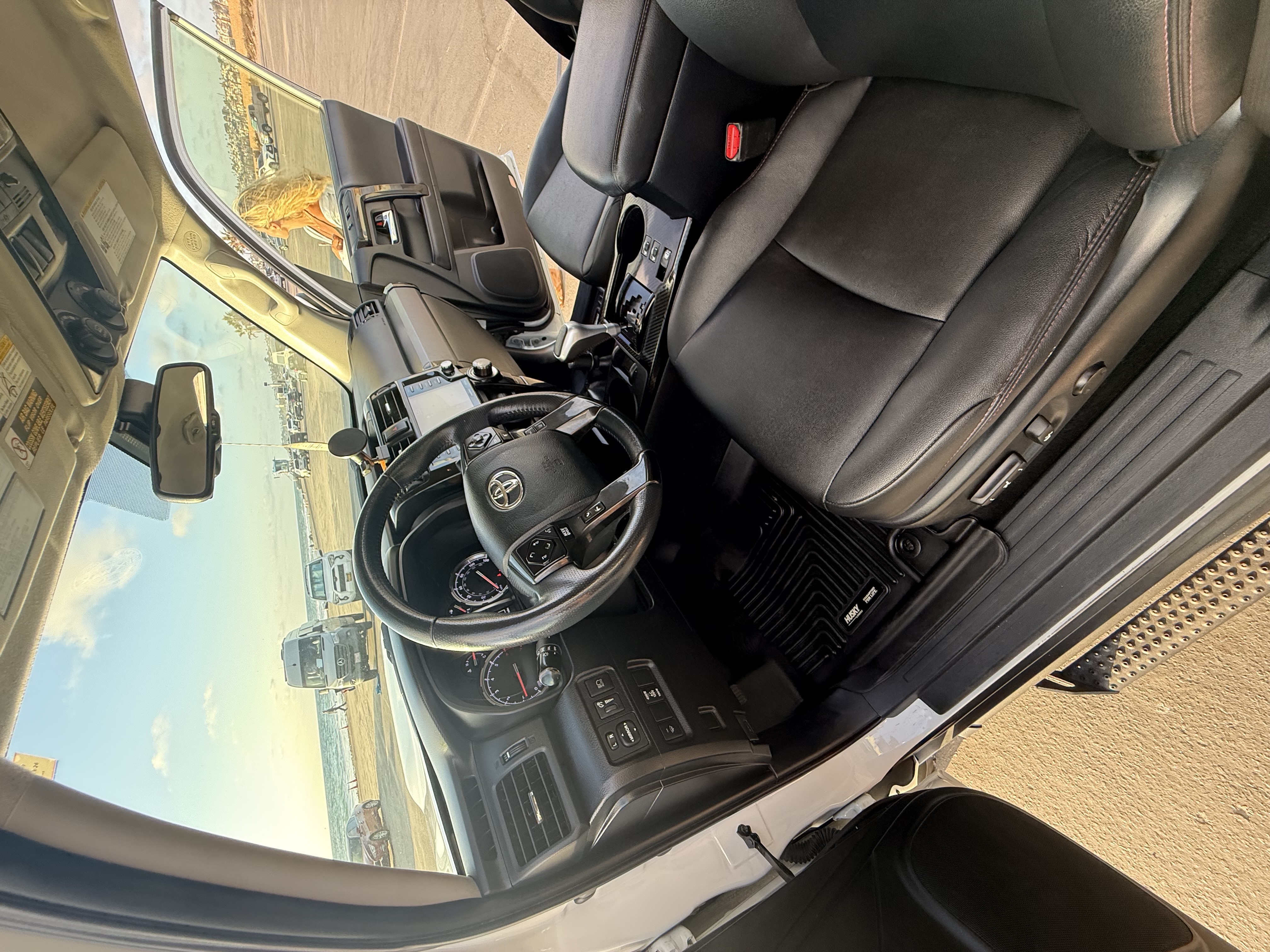 Used 2021 Toyota 4Runner TRD Off-Road Premium AWD/4WD image 17