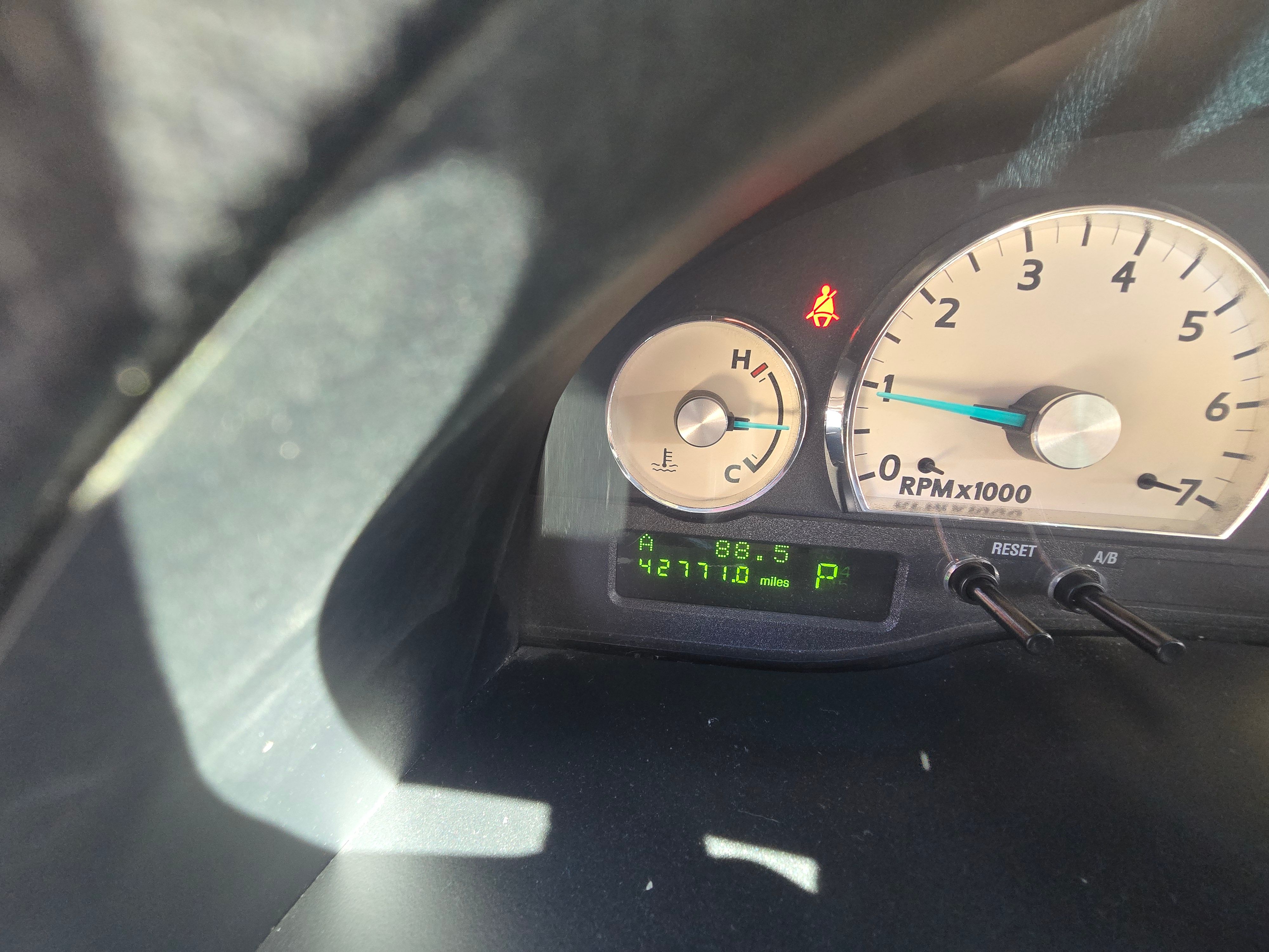 Used 2004 Ford Thunderbird RWD image 14