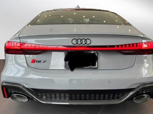 Used 2023 Audi RS 7 Sportback image 2