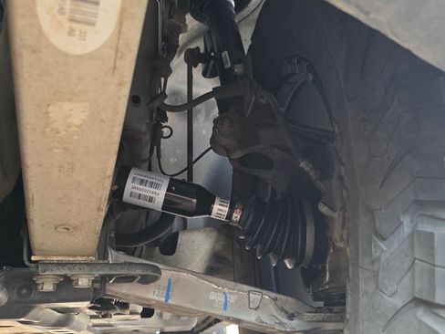 Used 2019 Jeep Cherokee Trailhawk image 25