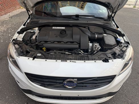 Used 2014 Volvo S60 T6 w/ Climate Package AWD/4WD image 4