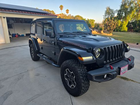 Used 2023 Jeep Wrangler Unlimited Rubicon image 4