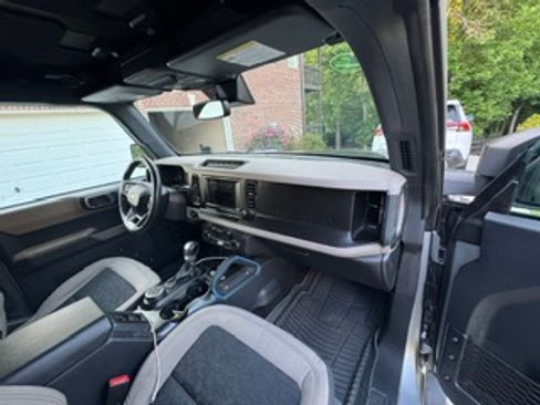 Used 2022 Ford Bronco Wildtrak AWD/4WD image 9