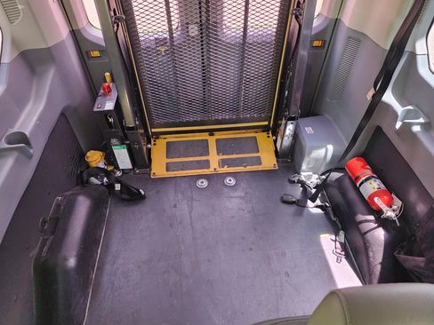 Used 2015 Ford Transit 350 XL RWD image 12