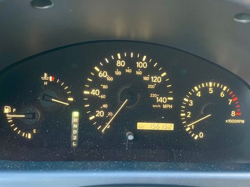 Used 2000 Lexus RX 300 4WD w/ Premium Pkg image 8