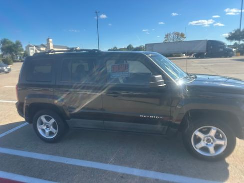 Used 2014 Jeep Patriot Sport w/ Power Value Group image 15
