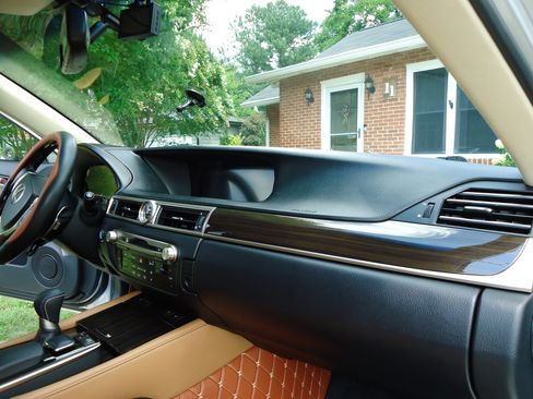 Used 2013 Lexus GS 350 AWD w/ Luxury Pkg w/Cold Weather Pkg image 17