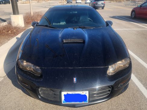 Used 2000 Chevrolet Camaro Z28 w/ SS Performance/Appearance Pkg image 18