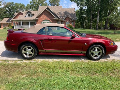 Used 2004 Ford Mustang Premium RWD image 23