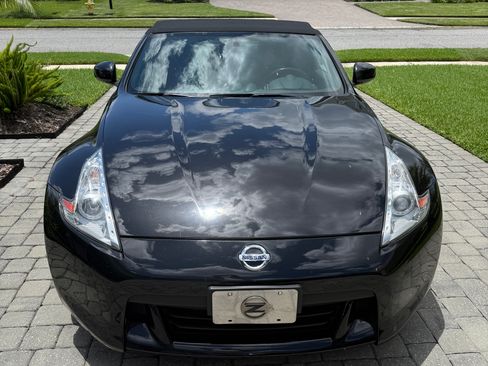 Used 2012 Nissan 370Z Touring w/ Sport Pkg RWD image 4