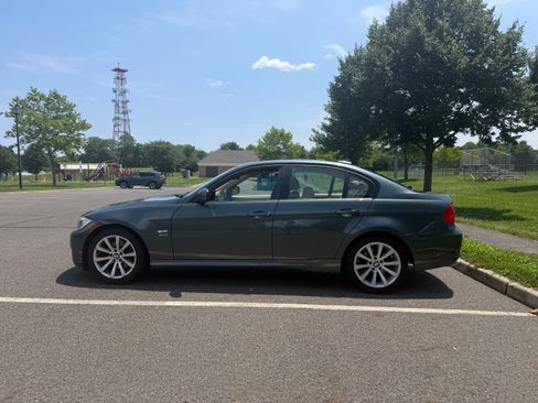 Used 2009 BMW 328i xDrive Sedan AWD/4WD image 5