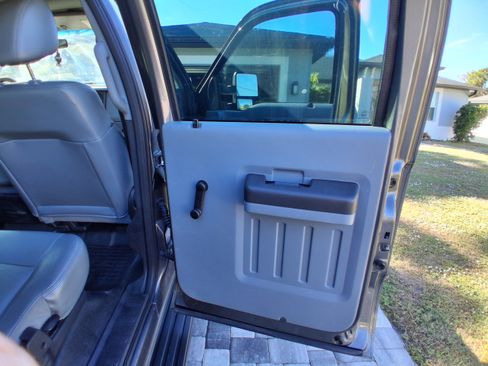 Used 2012 Ford F250 XL image 12