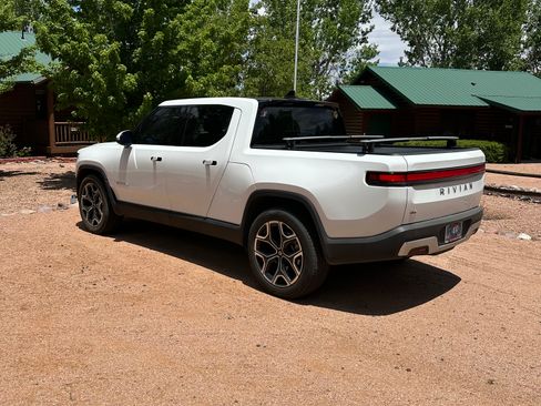Used 2023 Rivian R1T Adventure AWD/4WD image 2